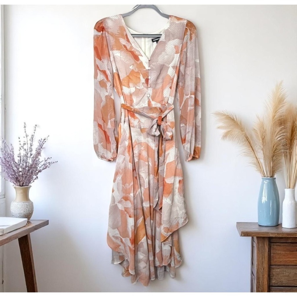 EXPRESS Printed Button‎ Front Tie Waist Midi Dress NWT Size M Peach Floral Print - Picture 6 of 12